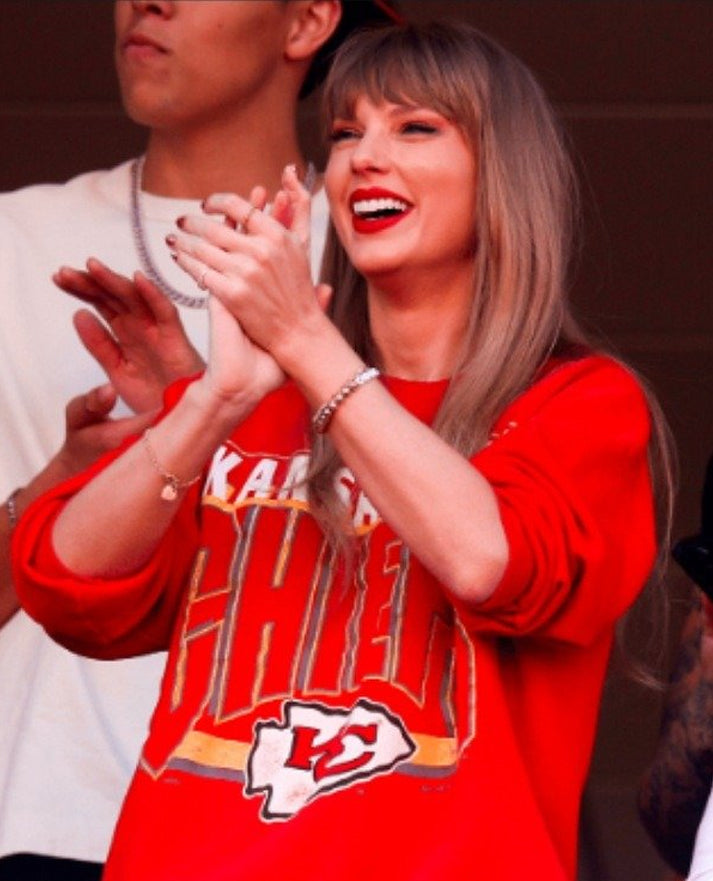 Taylor Swift Chiefs Sweatshirt